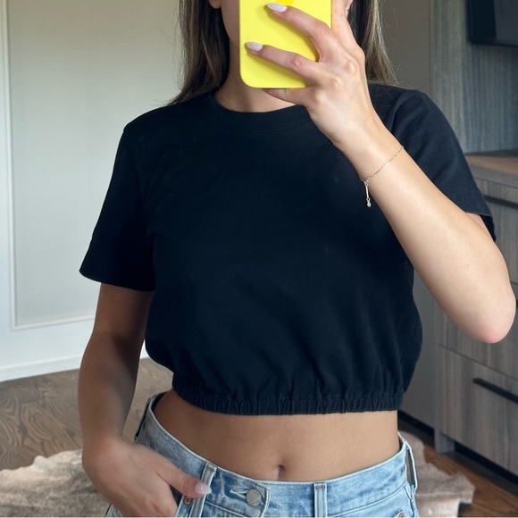 Aritzia cropped black top - Picture 3 of 5